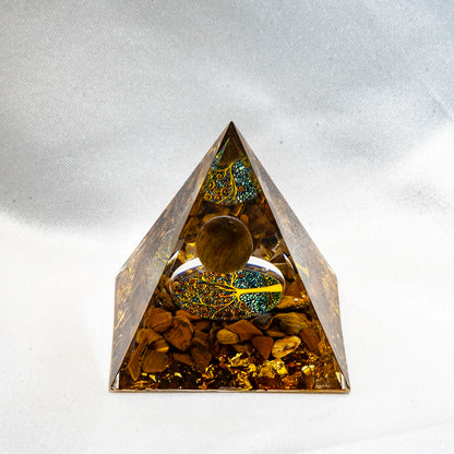 Natural Crystal Energy Generator Pyramid Peridot Amethyst Reiki Healing Chakra Resin Pyramid Egyptian Decor Room Decoration 1pc